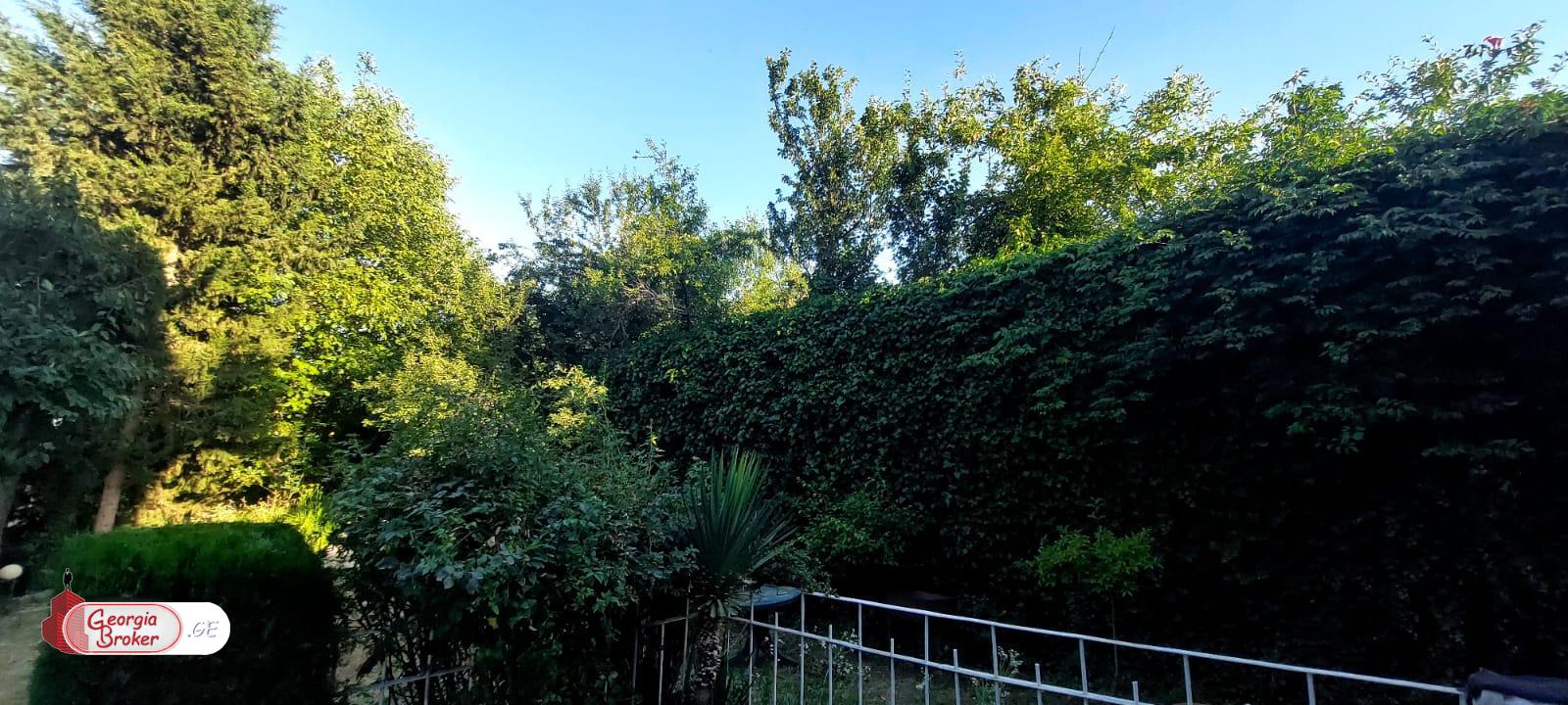 nearly repaired 7-room house for sale